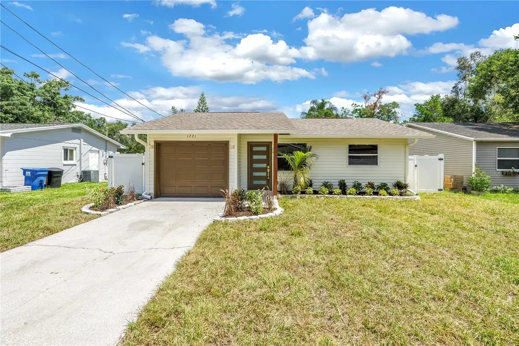 1221 36th Terrace N St Petersburg FL 33704