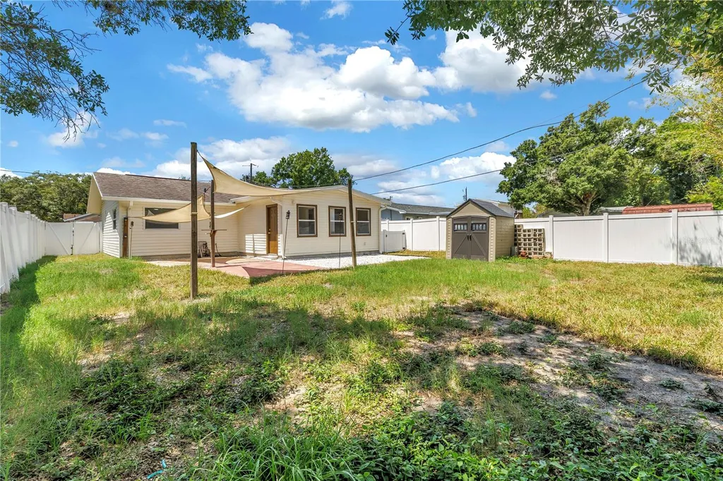 1221 36th Terrace N St Petersburg FL 33704