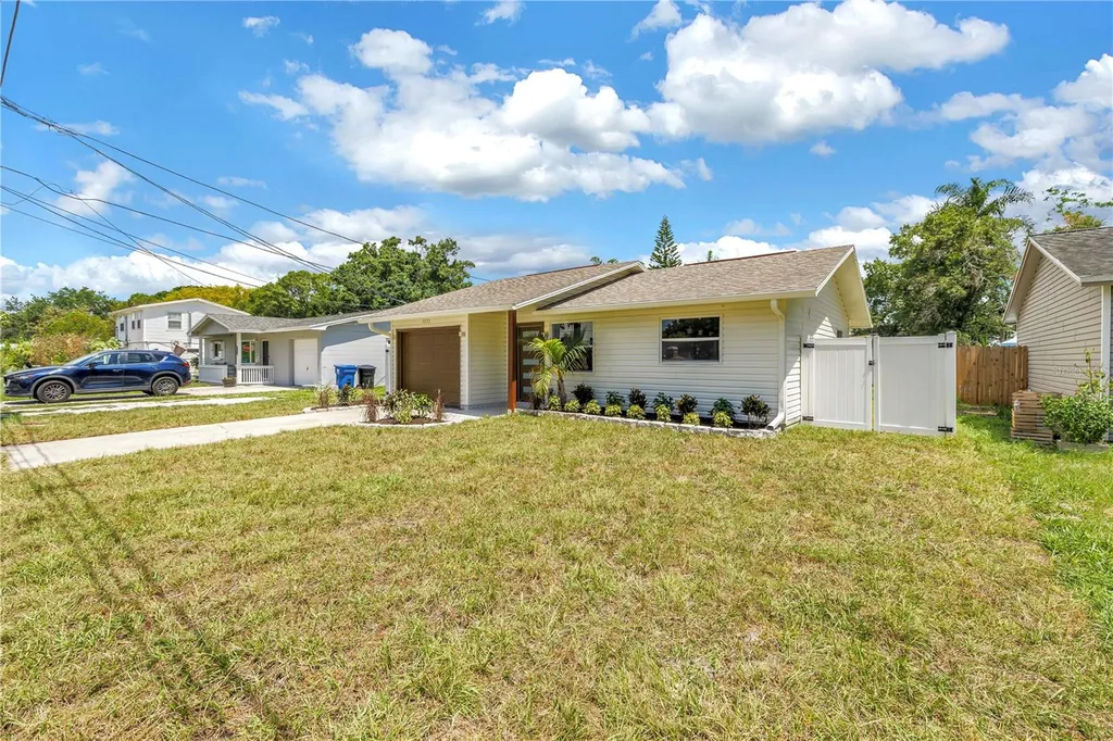 1221 36th Terrace N St Petersburg FL 33704