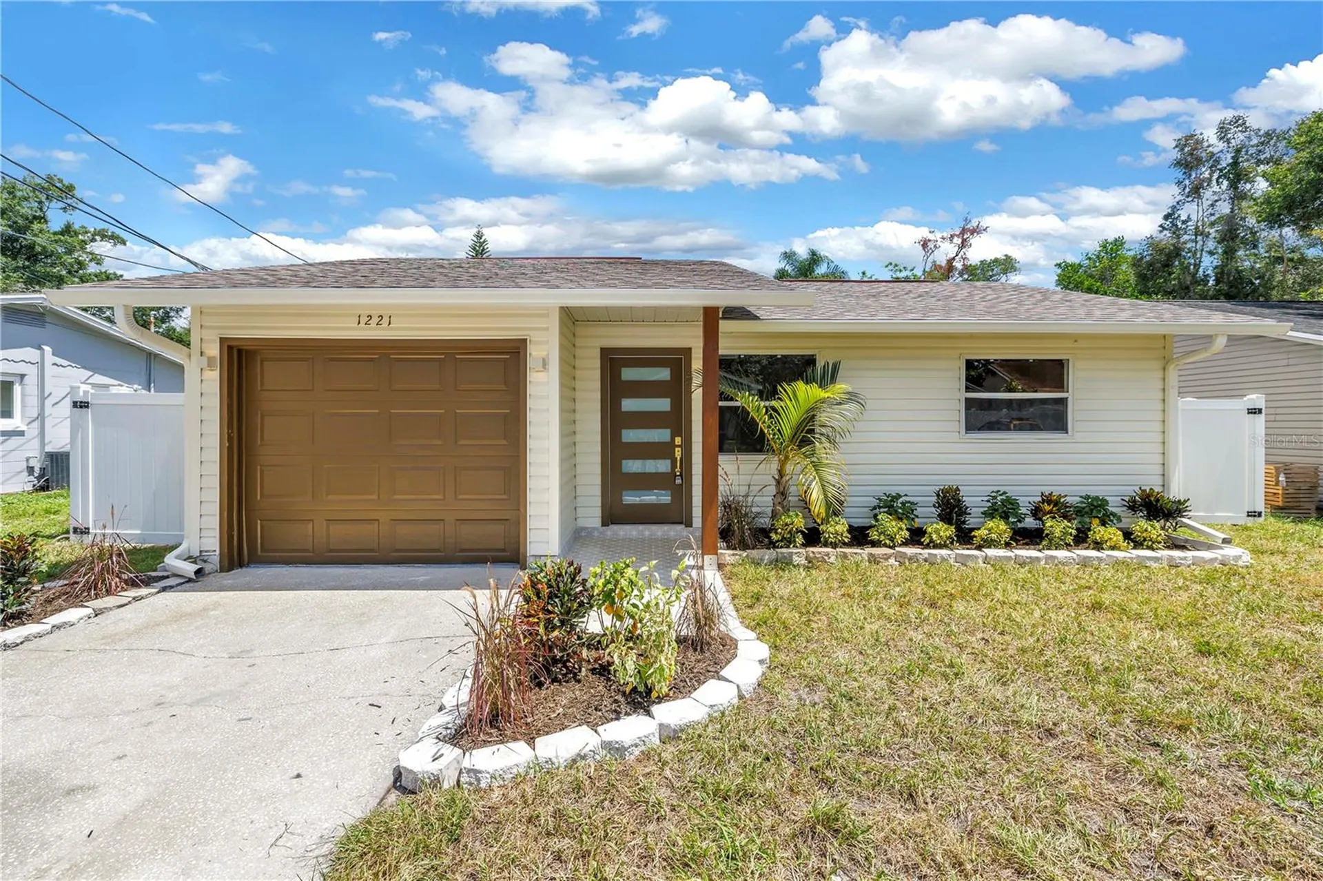 1221 36th Terrace N St Petersburg FL 33704