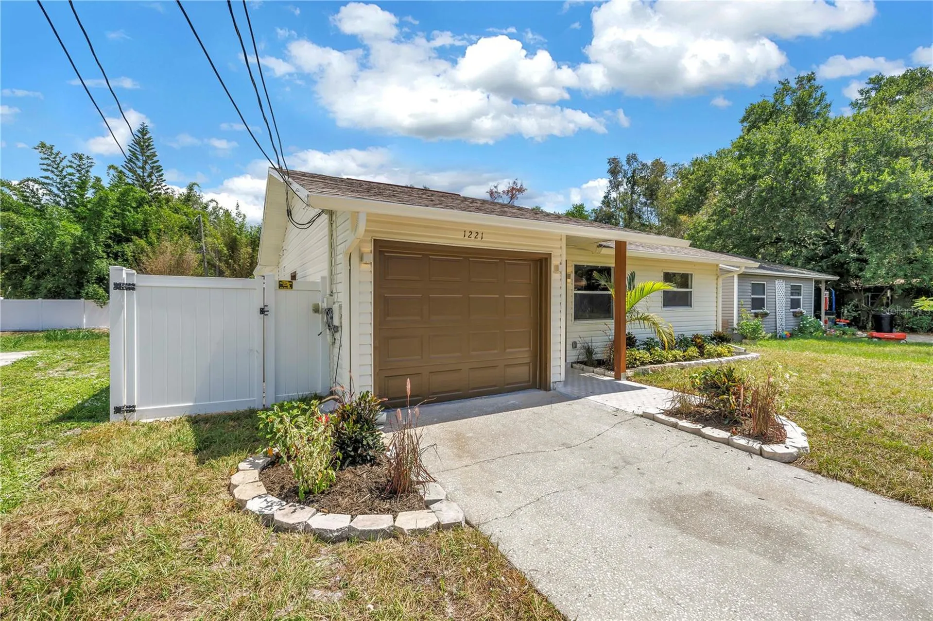 1221 36th Terrace N St Petersburg FL 33704
