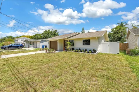 1221 36th Terrace N St Petersburg FL 33704