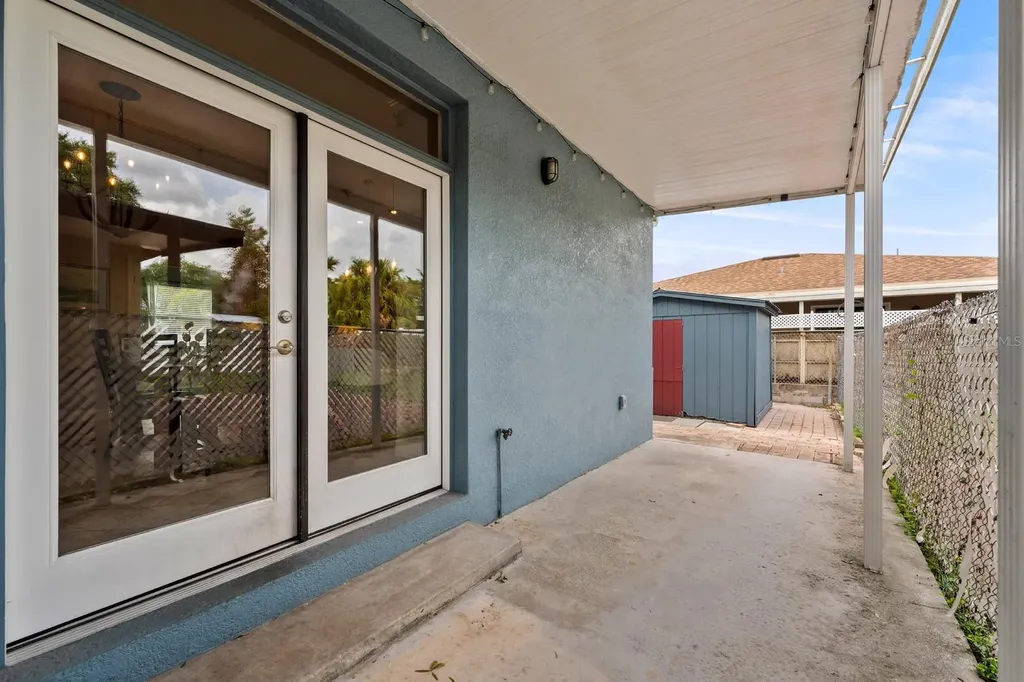 3411 W North B Street Tampa FL 33609