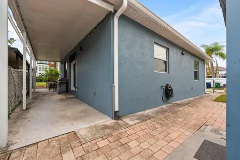 3411 W North B Street Tampa FL 33609