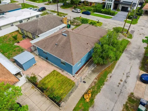 3411 W North B Street Tampa FL 33609