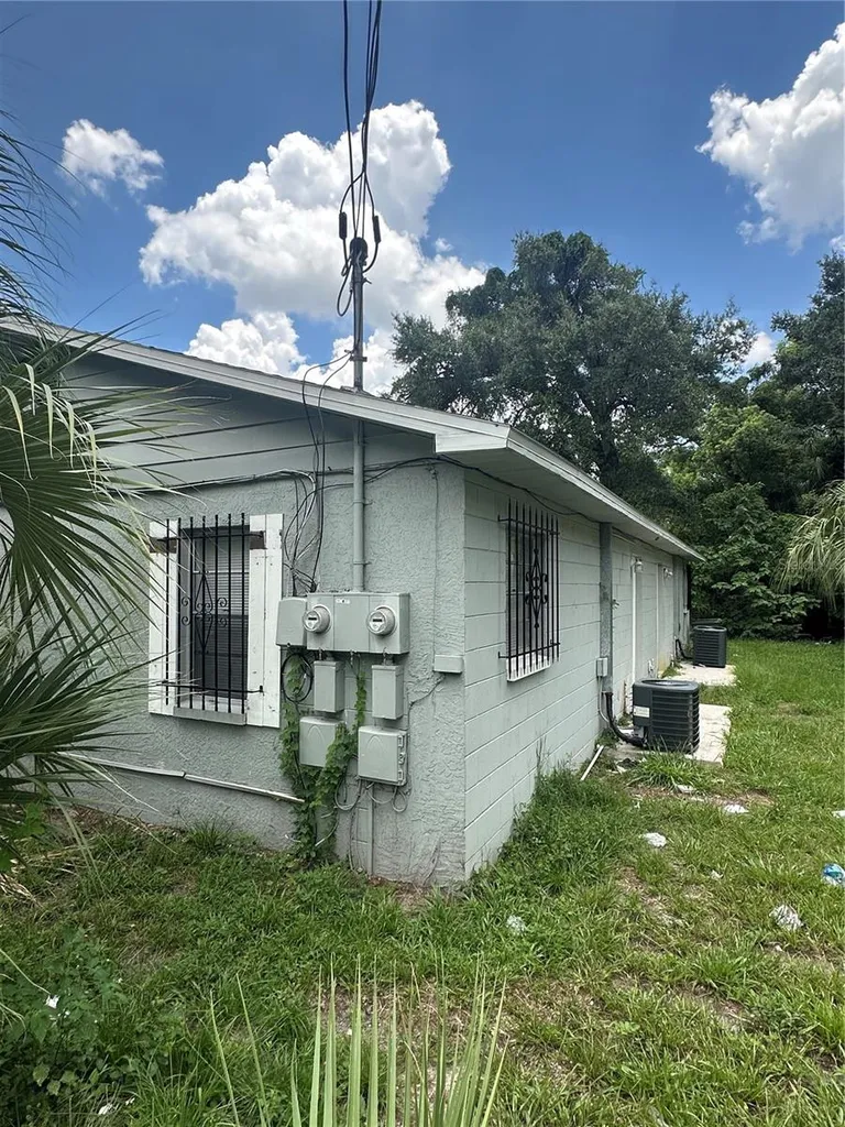 8215 N Klondyke Street Tampa FL 33604