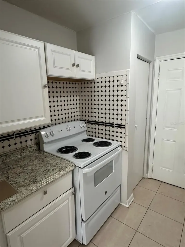8215 N Klondyke Street Tampa FL 33604