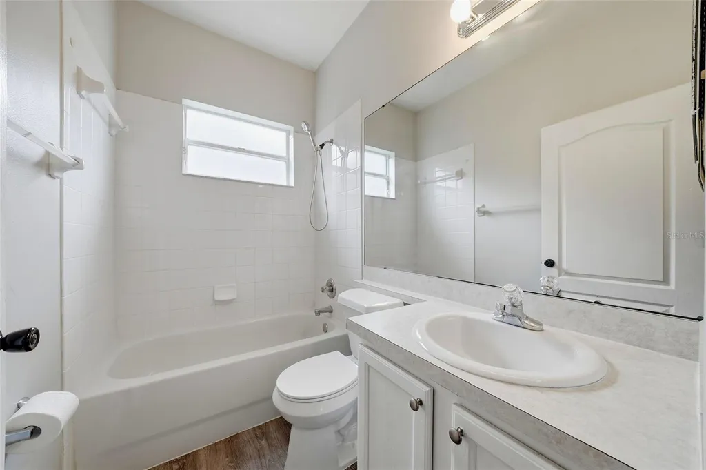 403 Laguna Mill Drive Ruskin FL 33570