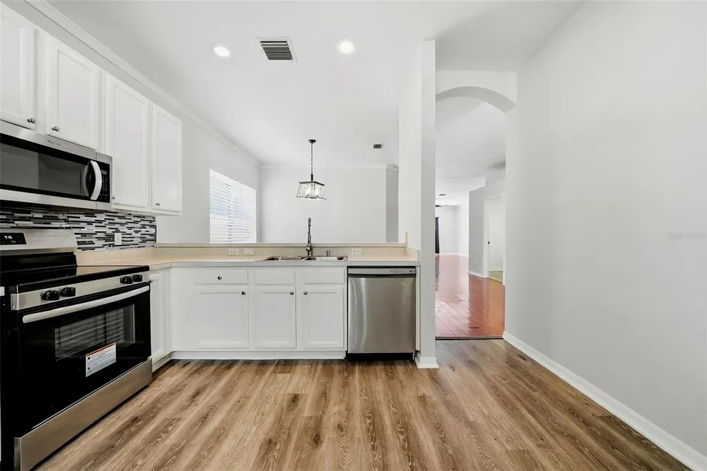 403 Laguna Mill Drive Ruskin FL 33570
