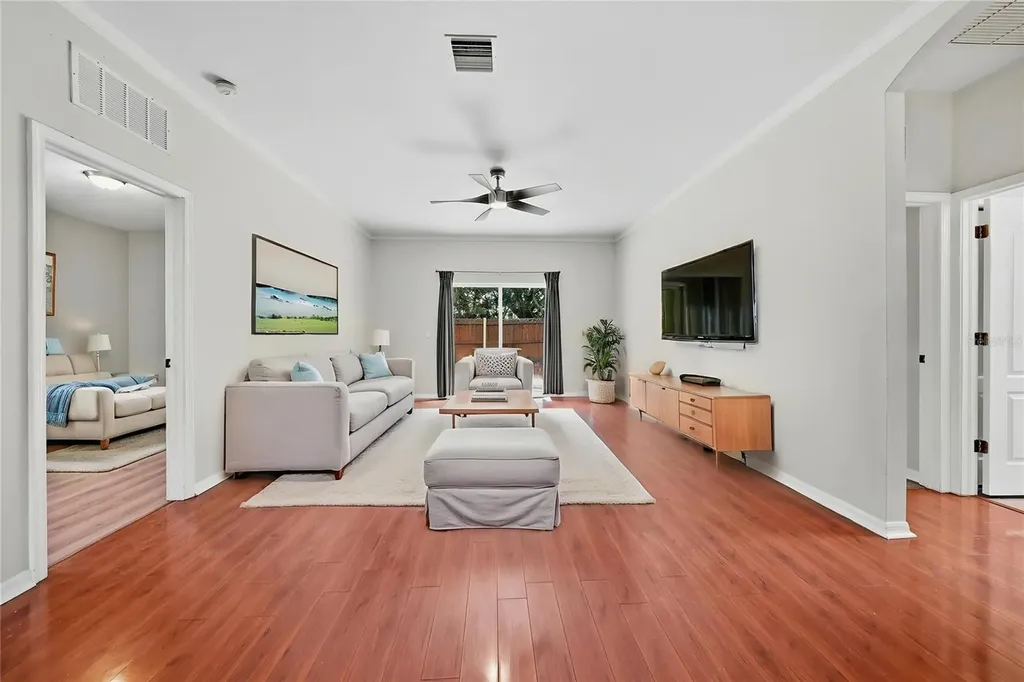 403 Laguna Mill Drive Ruskin FL 33570
