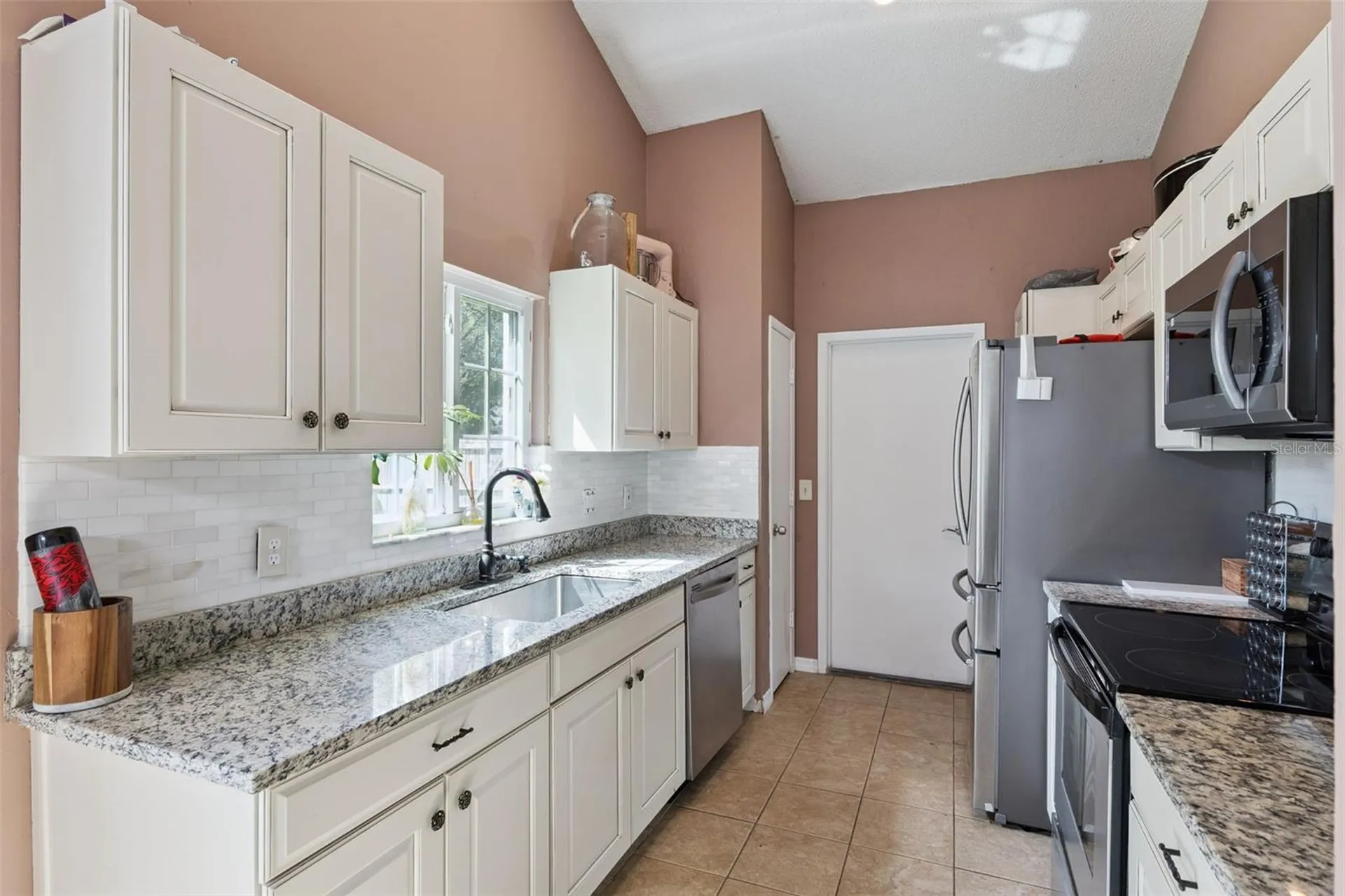 1058 Mckinnon Avenue Oviedo FL 32765