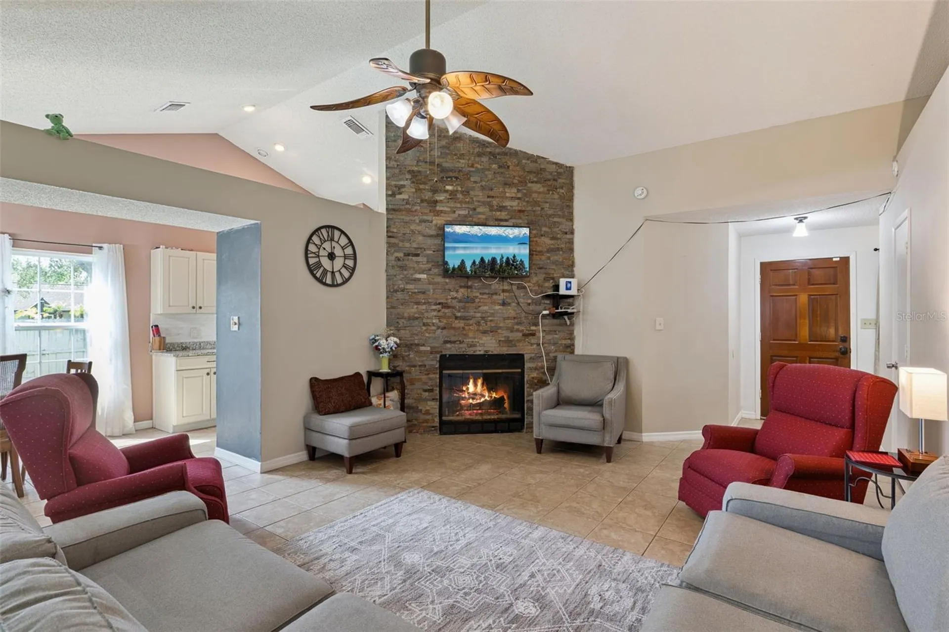 1058 Mckinnon Avenue Oviedo FL 32765