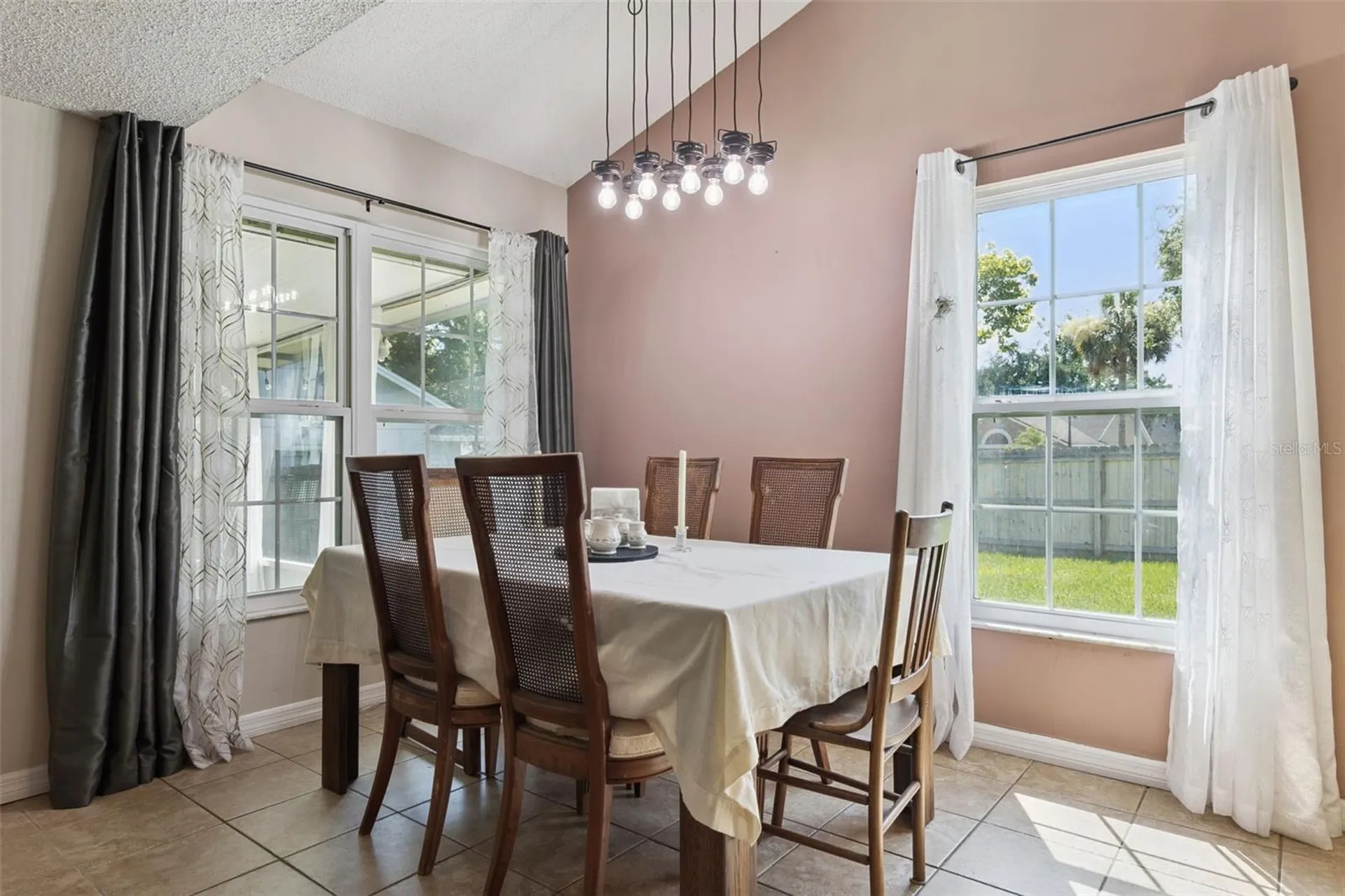1058 Mckinnon Avenue Oviedo FL 32765
