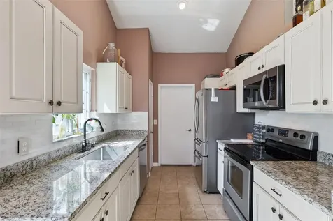 1058 Mckinnon Avenue Oviedo FL 32765