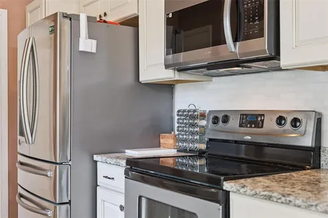 1058 Mckinnon Avenue Oviedo FL 32765