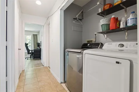 1058 Mckinnon Avenue Oviedo FL 32765