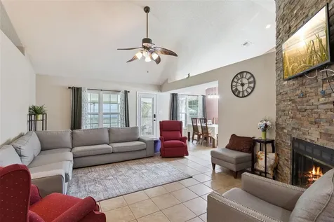 1058 Mckinnon Avenue Oviedo FL 32765