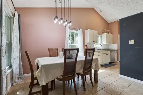 1058 Mckinnon Avenue Oviedo FL 32765