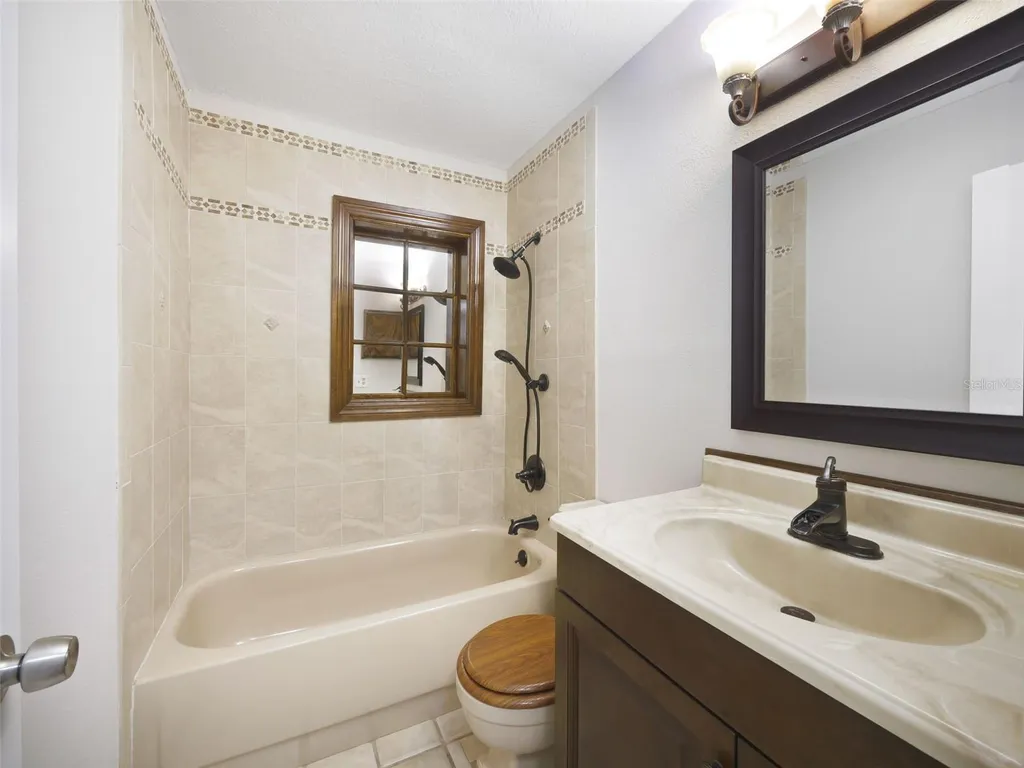 7107 Leighton Way Orlando FL 32822