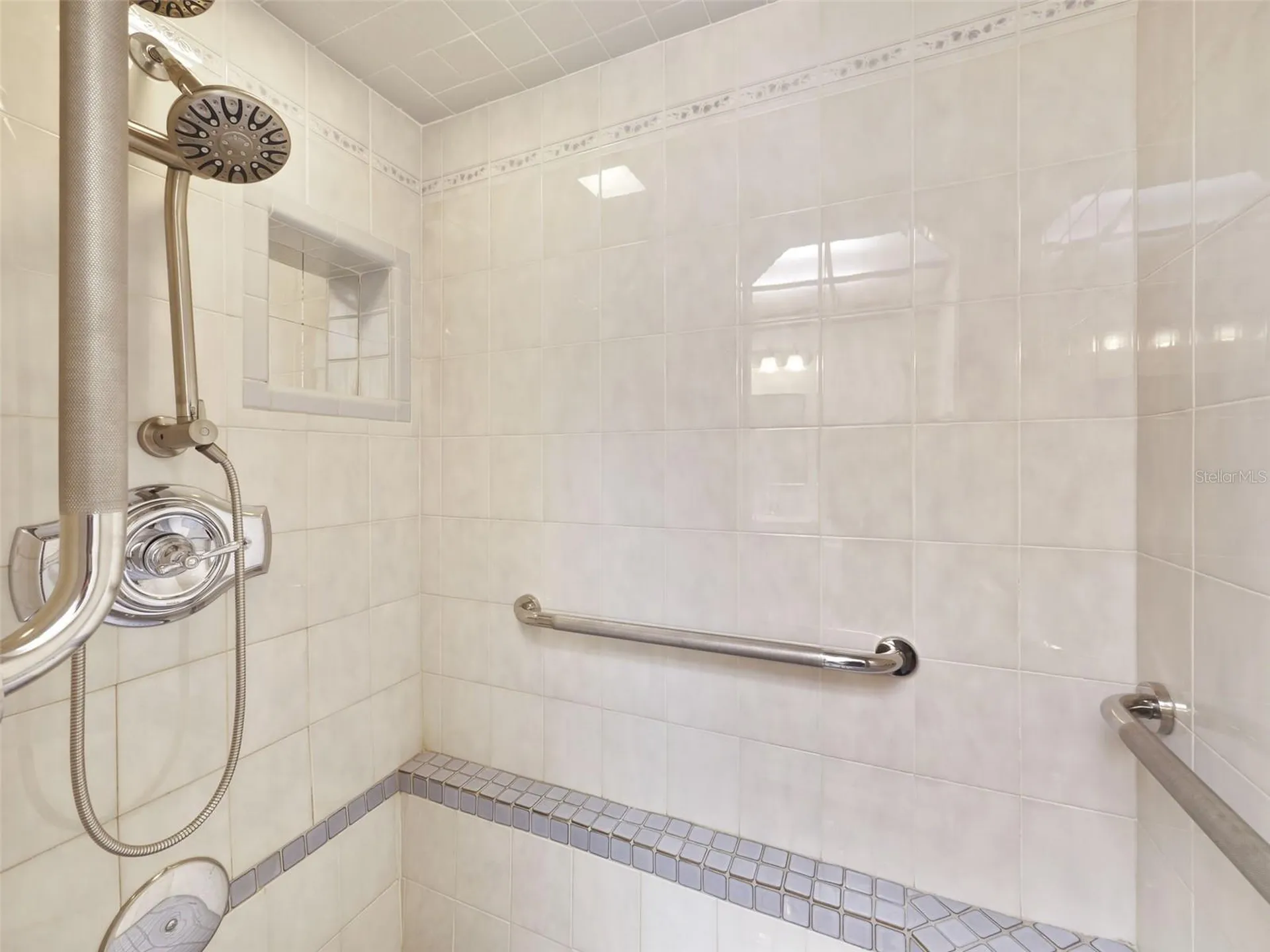 7107 Leighton Way Orlando FL 32822