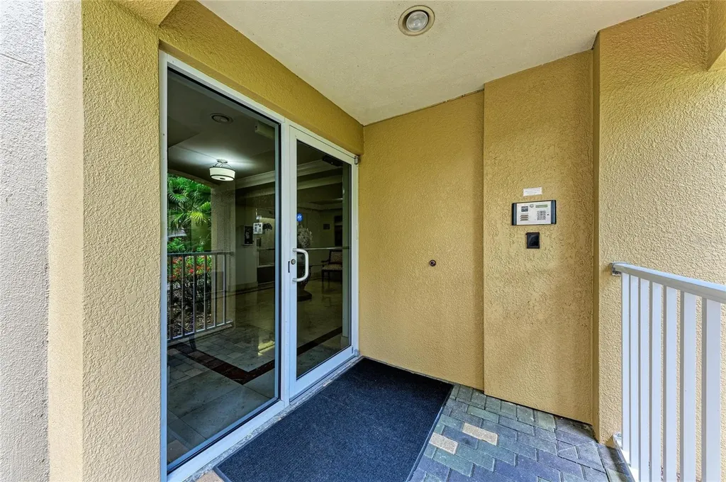 5200 Manorwood Drive Sarasota FL 34235