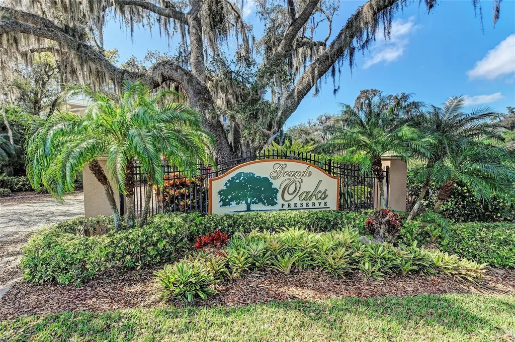 5200 Manorwood Drive Sarasota FL 34235