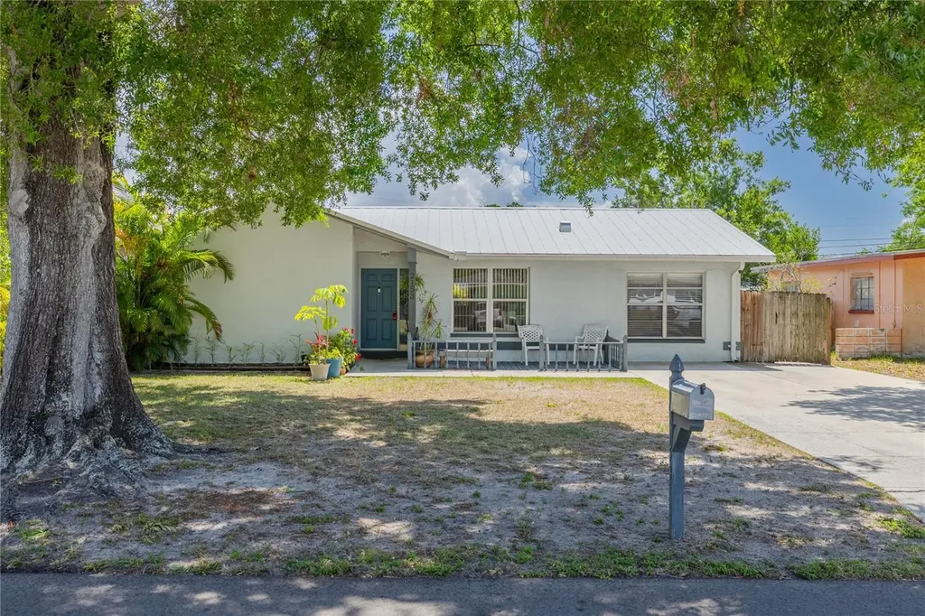 2153 Catalina Drive N Clearwater FL 33763