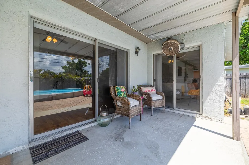 2153 Catalina Drive N Clearwater FL 33763