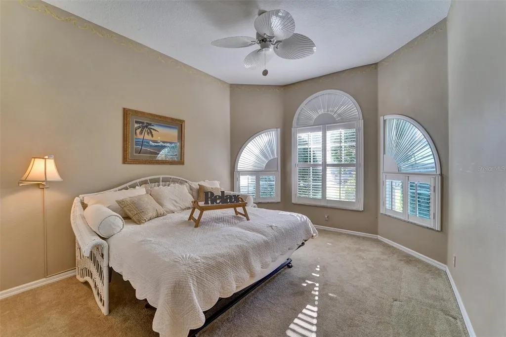Tarpon Springs FL 34689