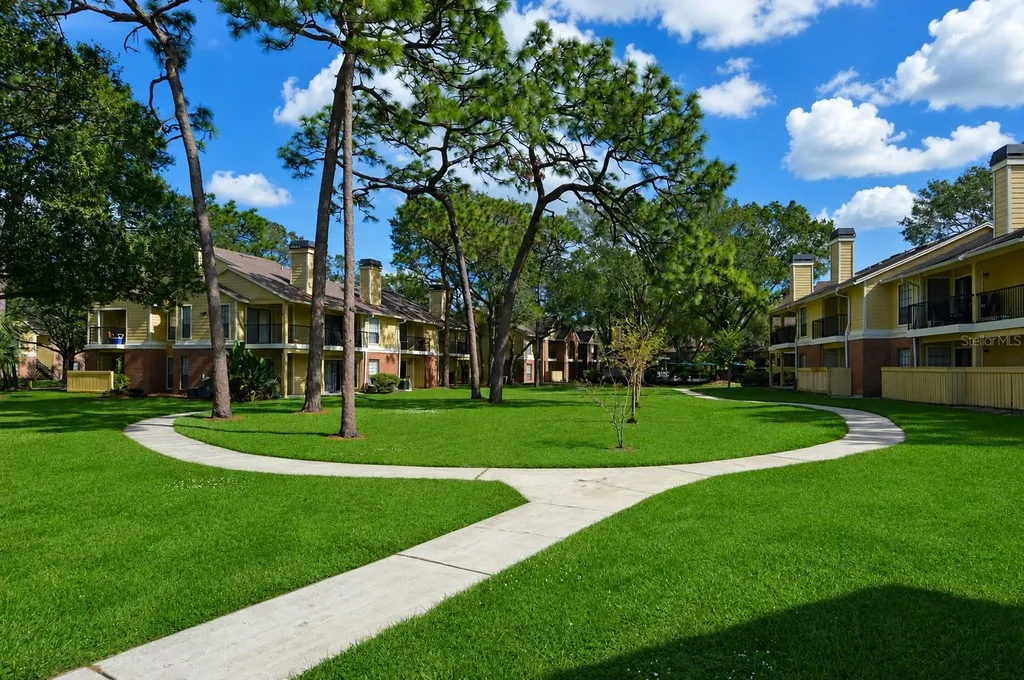 8625 Mallard Reserve Drive Tampa FL 33614