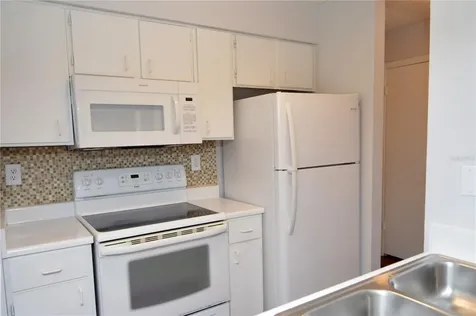 8625 Mallard Reserve Drive Tampa FL 33614
