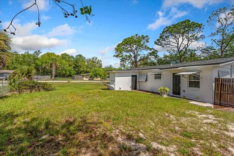 104 & 106 N Driftwood Lane Sanford FL 32773