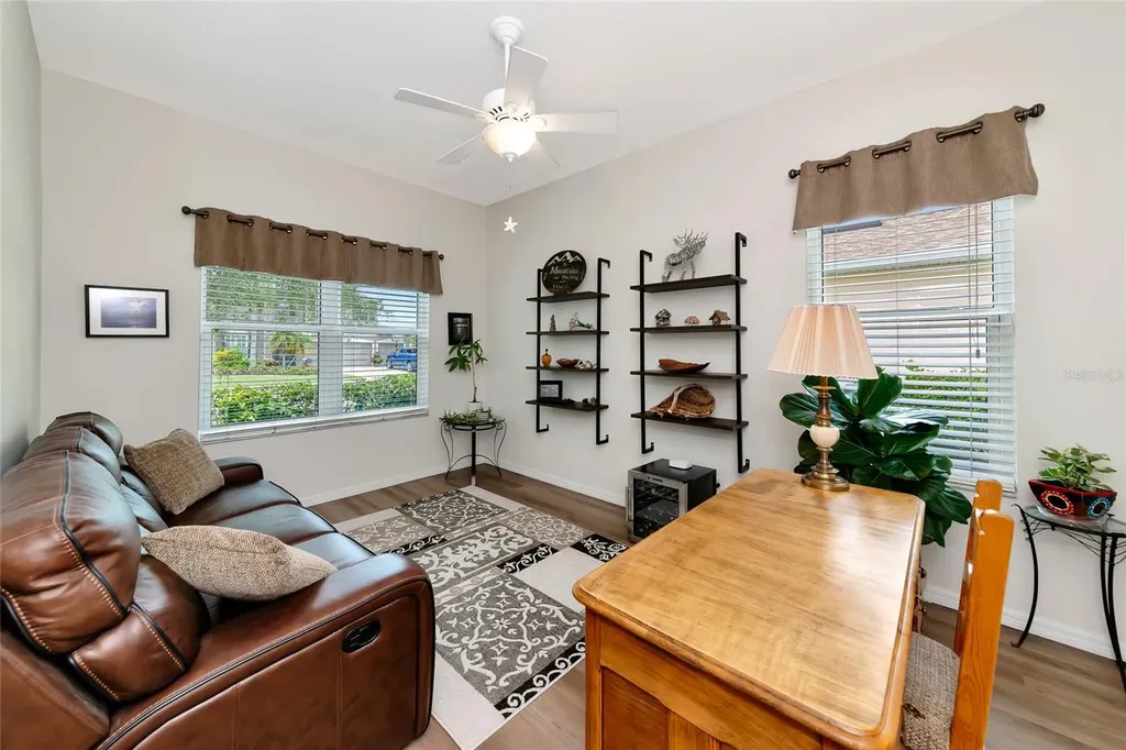 5720 43rd Court E Bradenton FL 34203