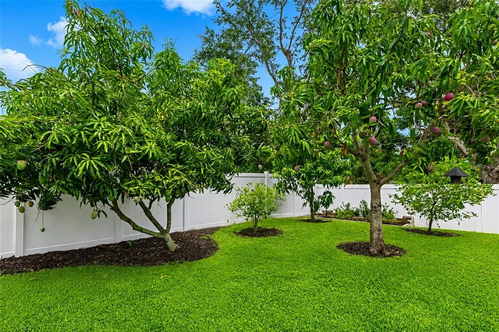 5720 43rd Court E Bradenton FL 34203