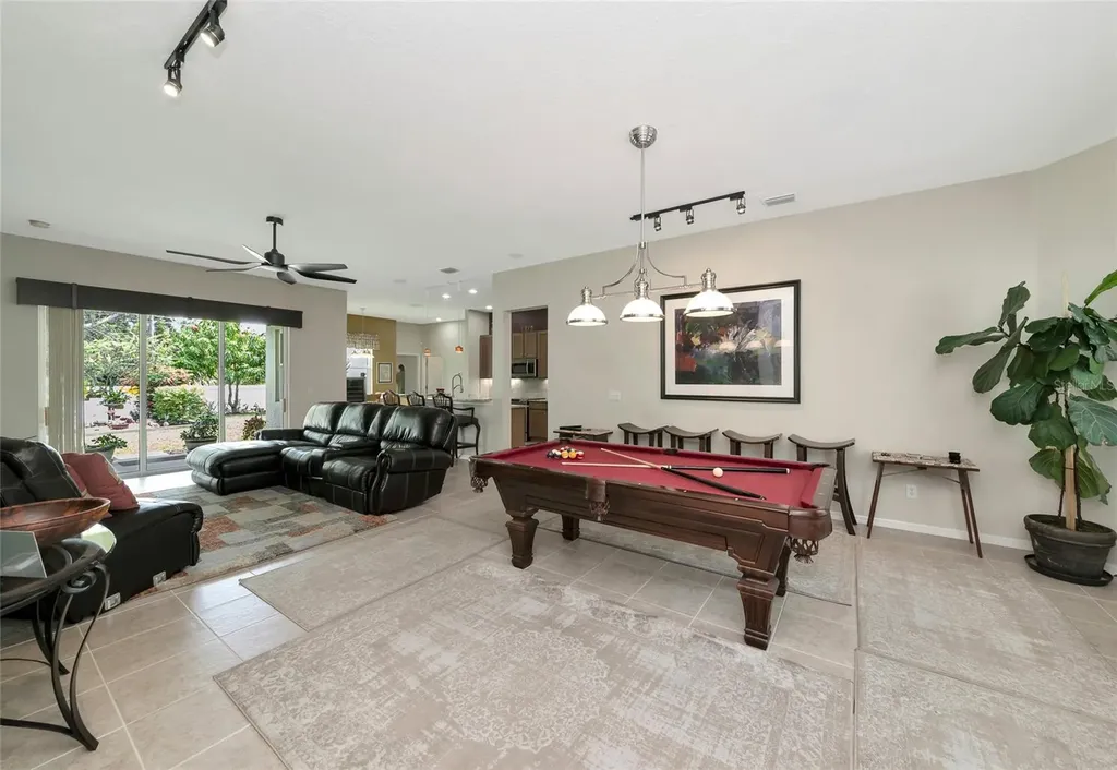 5720 43rd Court E Bradenton FL 34203
