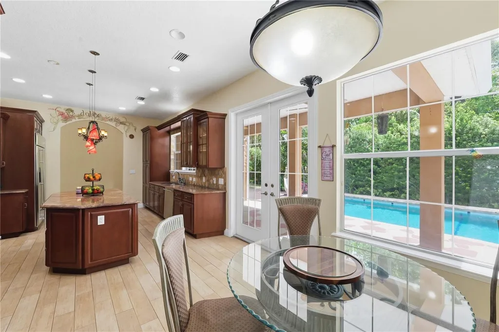 10307 Reclinata Lane Tampa FL 33618
