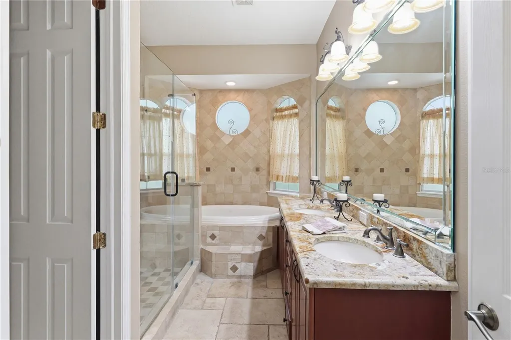 10307 Reclinata Lane Tampa FL 33618