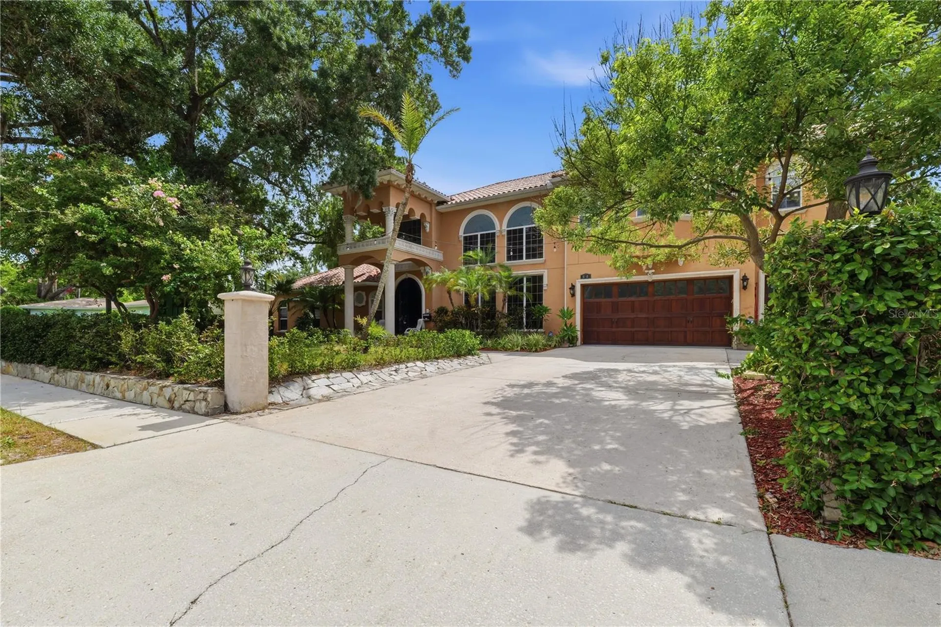 10307 Reclinata Lane Tampa FL 33618