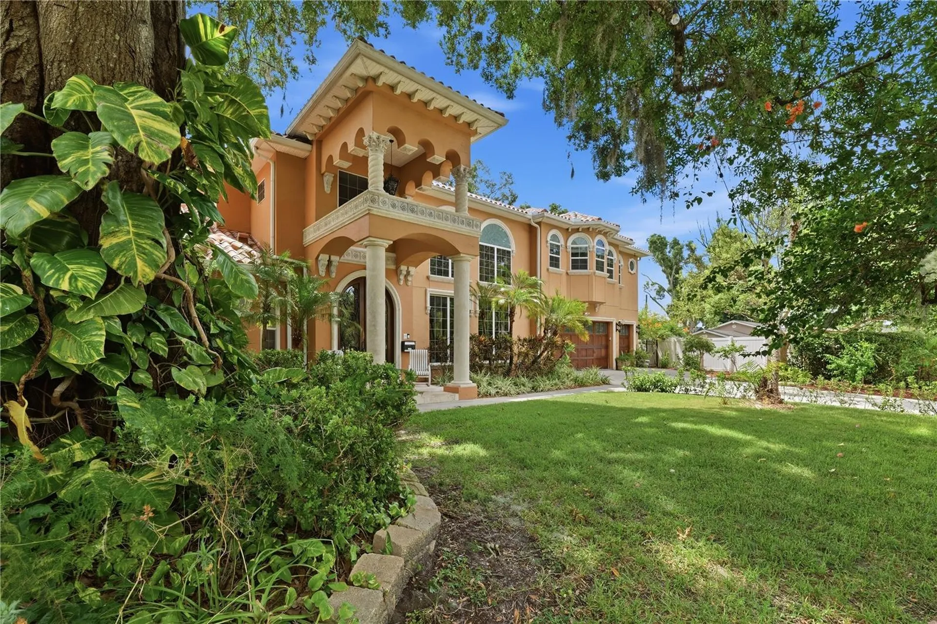 10307 Reclinata Lane Tampa FL 33618