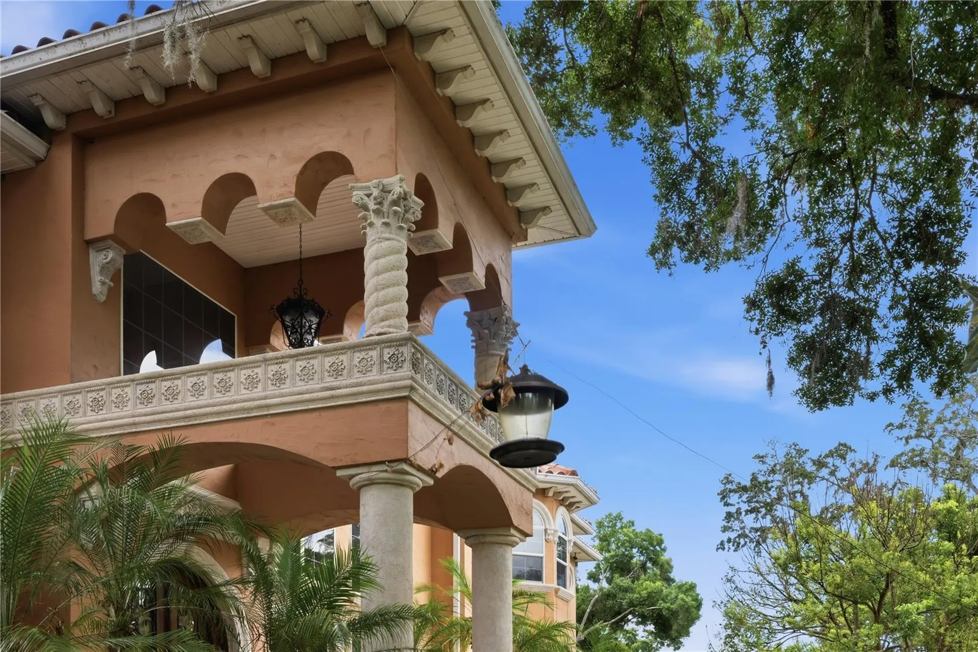 10307 Reclinata Lane Tampa FL 33618