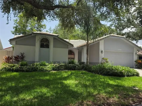 596 Quintana Place NE St Petersburg FL 33703