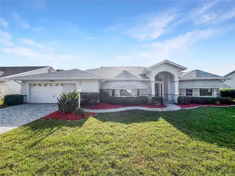 27305 Racquet Circle Leesburg FL 34748