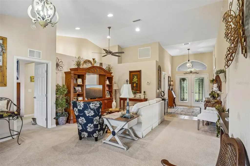 10172 Mainsail Drive Oxford FL 34484