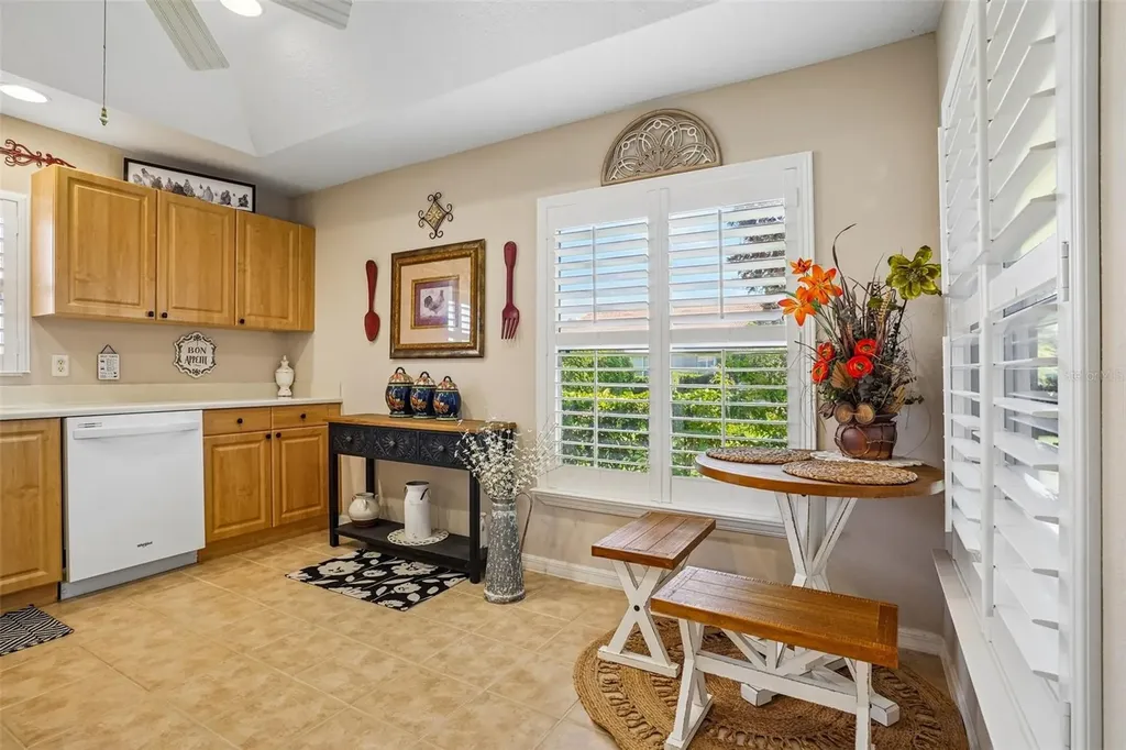 10172 Mainsail Drive Oxford FL 34484