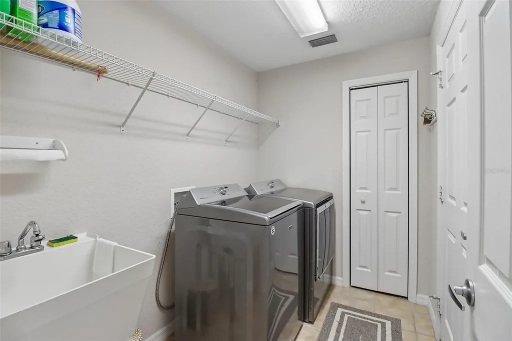 10172 Mainsail Drive Oxford FL 34484
