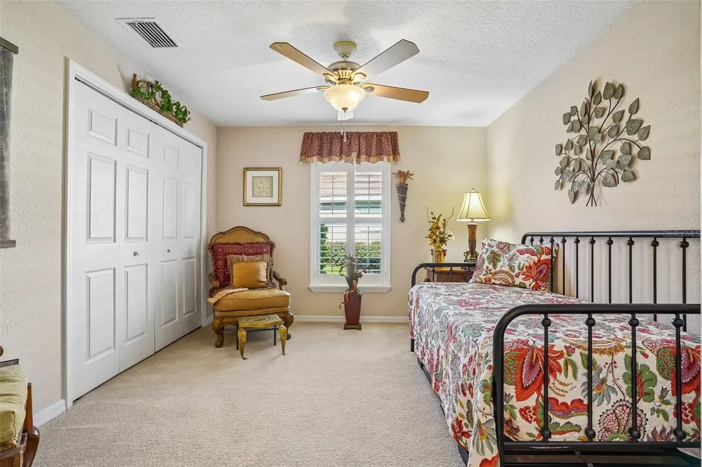 10172 Mainsail Drive Oxford FL 34484
