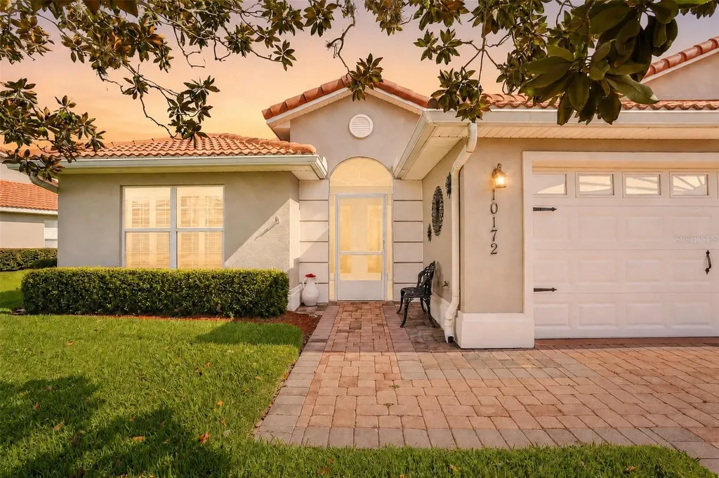 10172 Mainsail Drive Oxford FL 34484