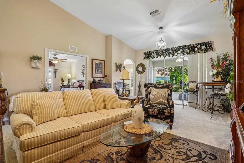 10172 Mainsail Drive Oxford FL 34484
