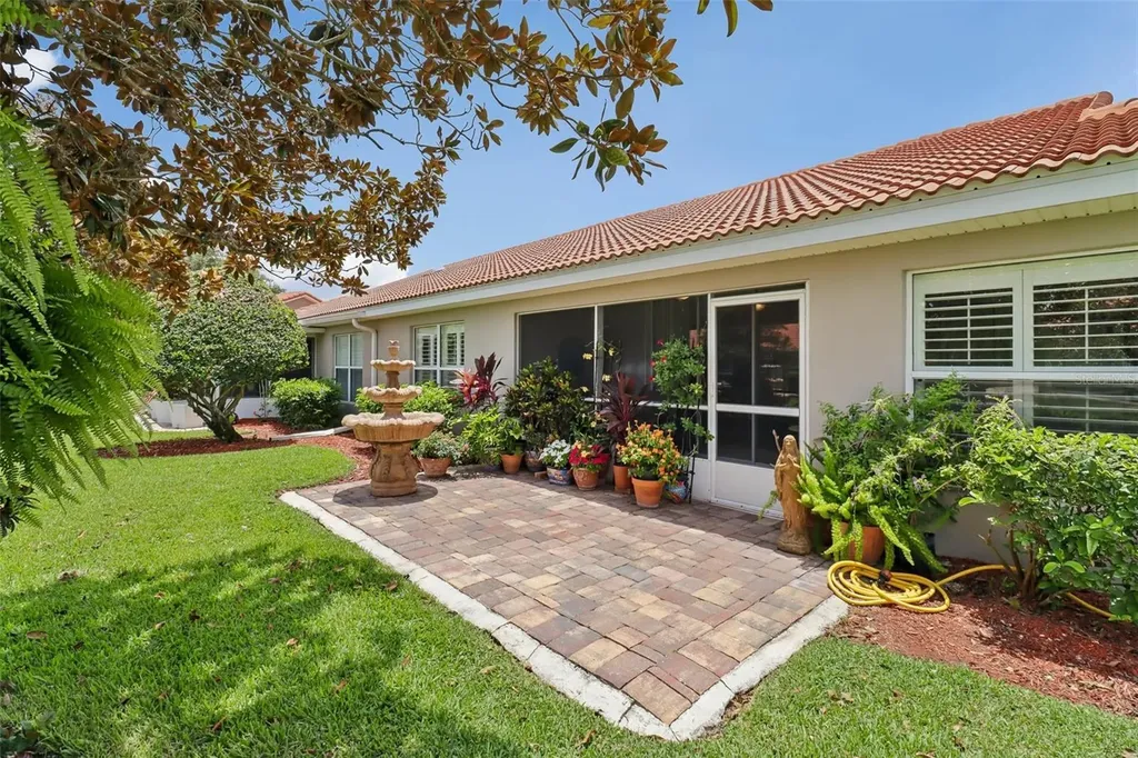 10172 Mainsail Drive Oxford FL 34484