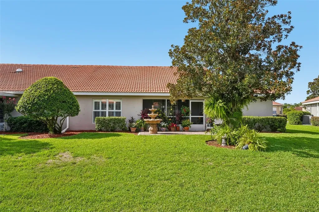 10172 Mainsail Drive Oxford FL 34484